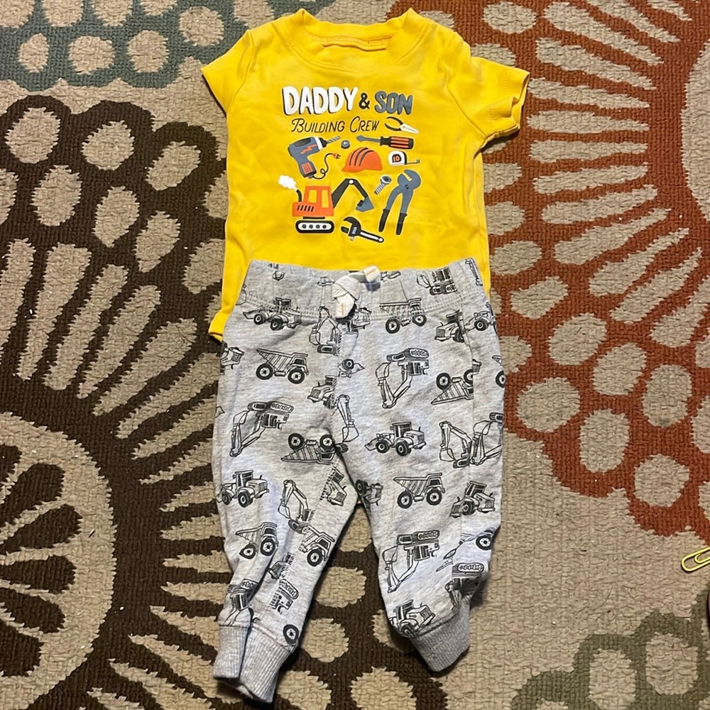 Carter’s Onesie and pants set